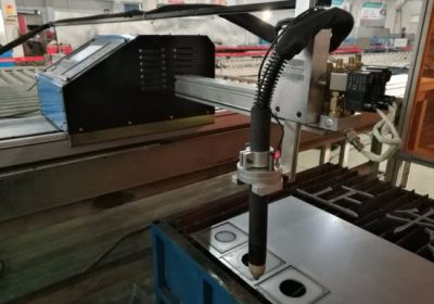 د 200A ښه CNC پلازما کاٹنے ماشین سره د 200A قطع کول